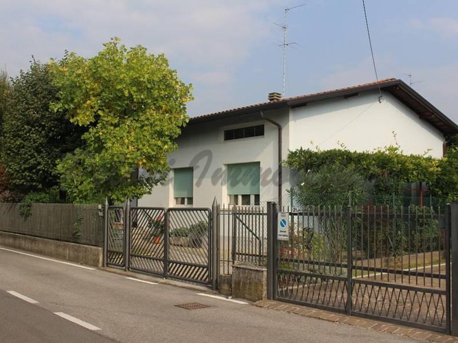 Gorlago, villa singola Gorlago