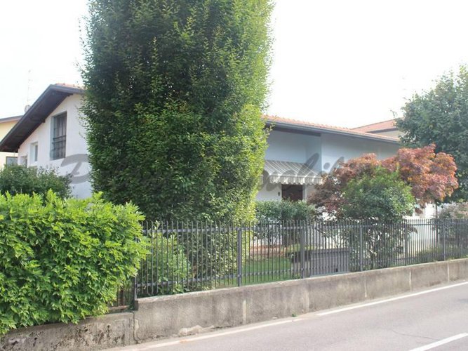 Gorlago, villa singola Gorlago