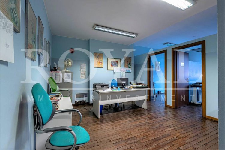 Via Tiraboschi - Ufficio di 100 mq al quarto piano Bergamo