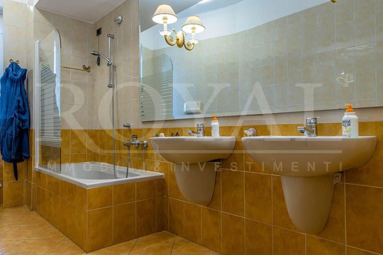 Via Scotti - Luminoso quadrilocale ristrutturato Bergamo