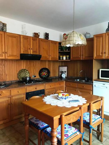 QUADRILOCALE CON GIARDINO DI 2000 MQ E BOX Albino