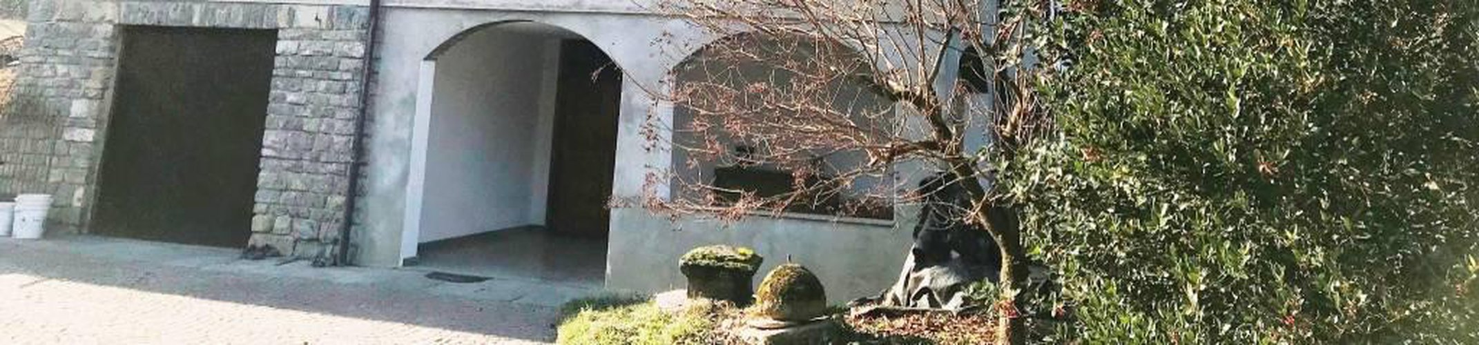 QUADRILOCALE CON GIARDINO DI 2000 MQ E BOX Albino