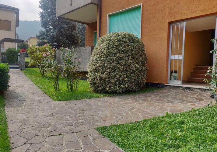 Quadrilocale di 120mq con box, cantina e grande taverna Pradalunga