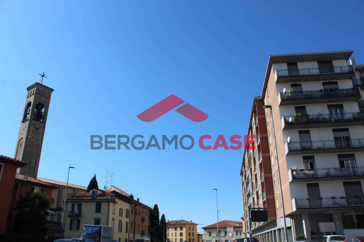 Trilocale con box Bergamo