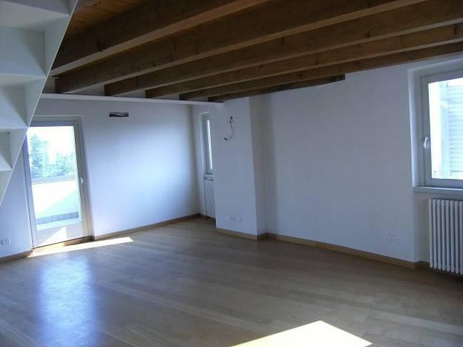 VITT. EMANUELE LATERALE Bergamo