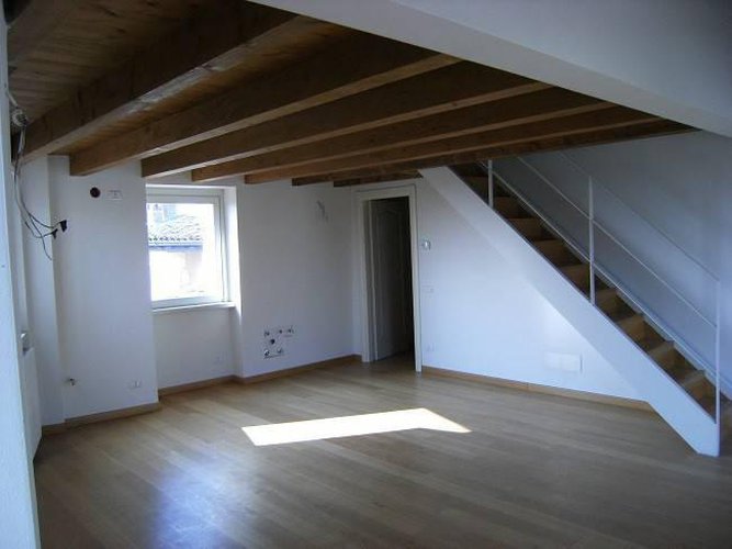 VITT. EMANUELE LATERALE Bergamo