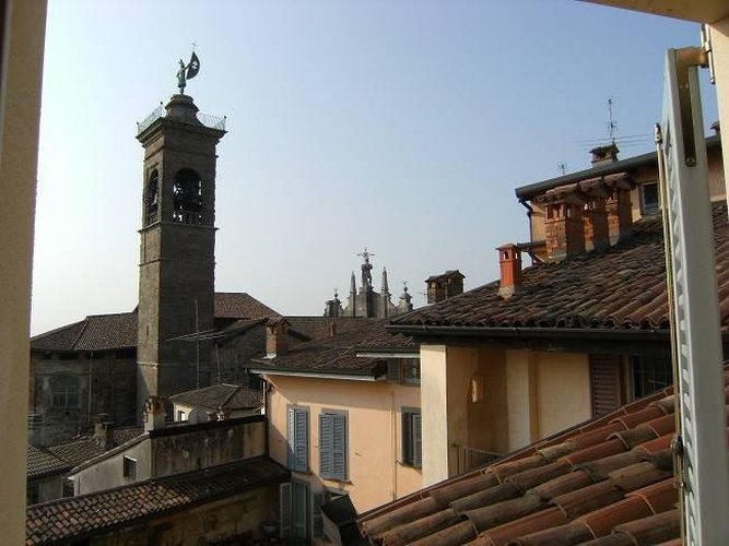 VITT. EMANUELE LATERALE Bergamo