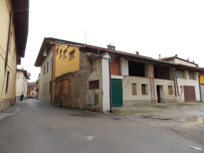 PORZIONE DI CASA IN CENTRO GHISALBA Ghisalba