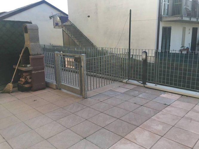 VILLETTA A SCHIERA DI TESTA AD ANTEGNATE Antegnate