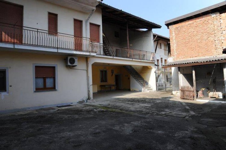 Plurilocale Cividate al Piano