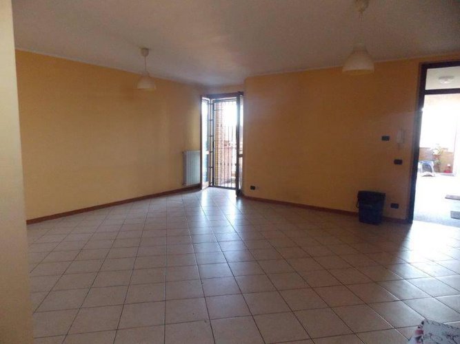 BILOCALE AMPIO IN VENDITA A MORNICO AL SERIO Mornico al Serio