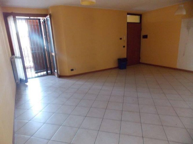 BILOCALE AMPIO IN VENDITA A MORNICO AL SERIO Mornico al Serio