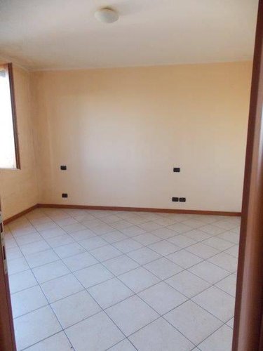 BILOCALE AMPIO IN VENDITA A MORNICO AL SERIO Mornico al Serio