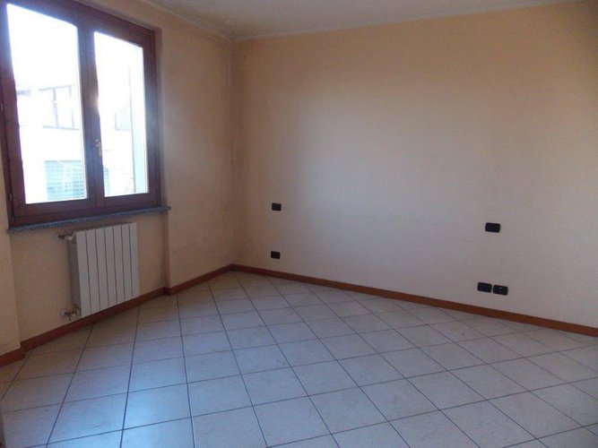 BILOCALE AMPIO IN VENDITA A MORNICO AL SERIO Mornico al Serio