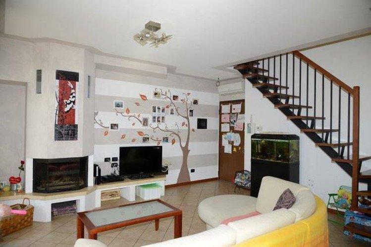 DUPLEX IN FARA OLIVANA CON SOLA