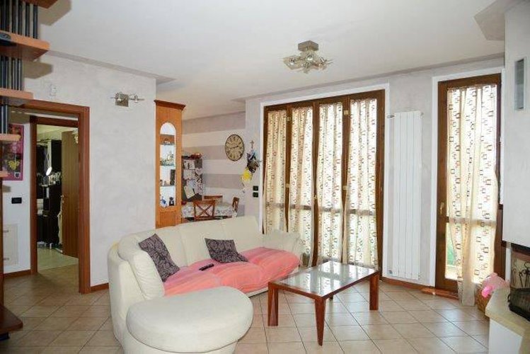 DUPLEX IN FARA OLIVANA CON SOLA Fara Olivana con Sola