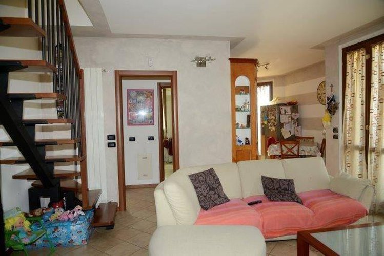 DUPLEX IN FARA OLIVANA CON SOLA Fara Olivana con Sola