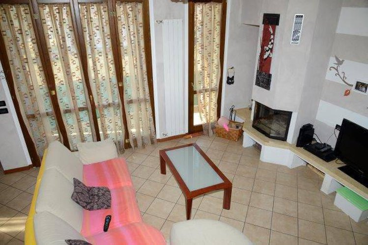 DUPLEX IN FARA OLIVANA CON SOLA Fara Olivana con Sola