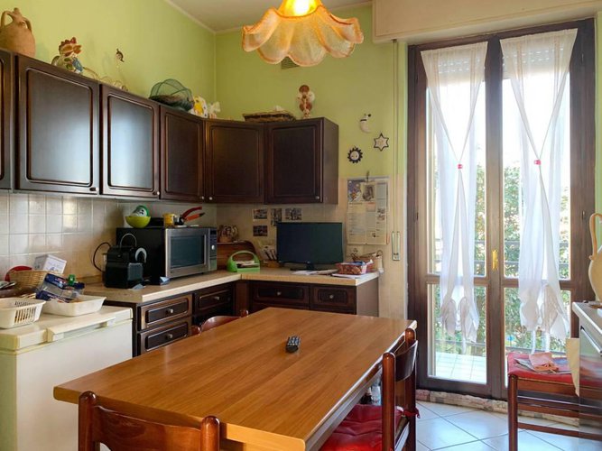 TRILOCALE RISTRUTTURATO CON AUTORIMESSA Covo