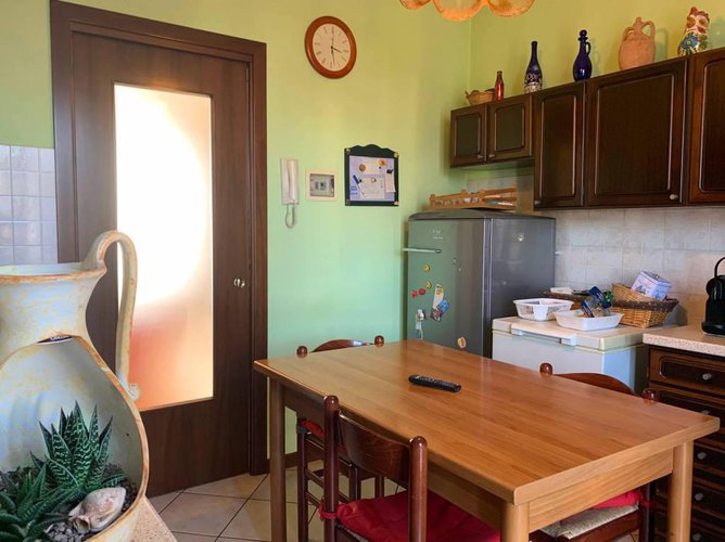 TRILOCALE RISTRUTTURATO CON AUTORIMESSA Covo