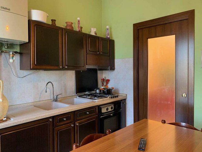 TRILOCALE RISTRUTTURATO CON AUTORIMESSA Covo