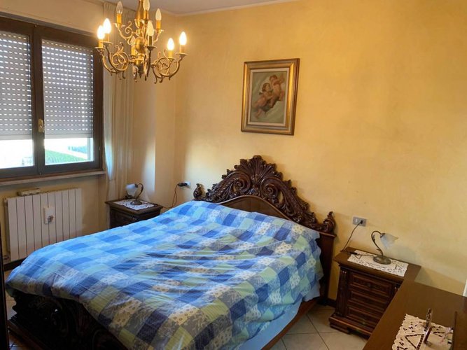 TRILOCALE RISTRUTTURATO CON AUTORIMESSA Covo