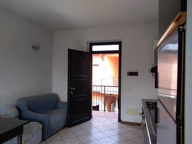 BILOCALI IN VENDITA A FARA OLIVANA CON SOLA Fara Olivana con Sola