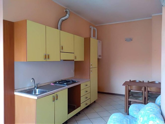 BILOCALI IN VENDITA A FARA OLIVANA CON SOLA Fara Olivana con Sola