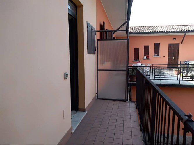 BILOCALI IN VENDITA A FARA OLIVANA CON SOLA Fara Olivana con Sola