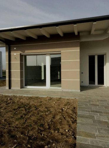 RAFFINATA VILLETTA AD ALTO RISPARMIO ENERGETICO Calcinate