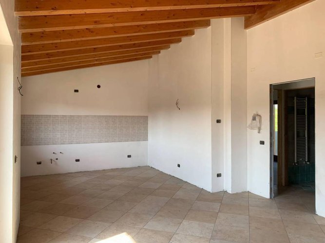 TRILOCALE RECENTE MAI ABITATO Calcio