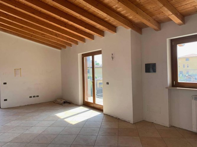 TRILOCALE RECENTE MAI ABITATO Calcio