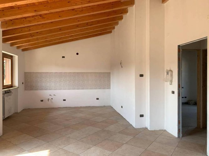 TRILOCALE RECENTE MAI ABITATO Calcio