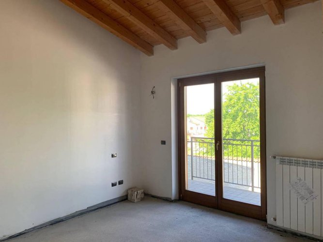 TRILOCALE RECENTE MAI ABITATO Calcio