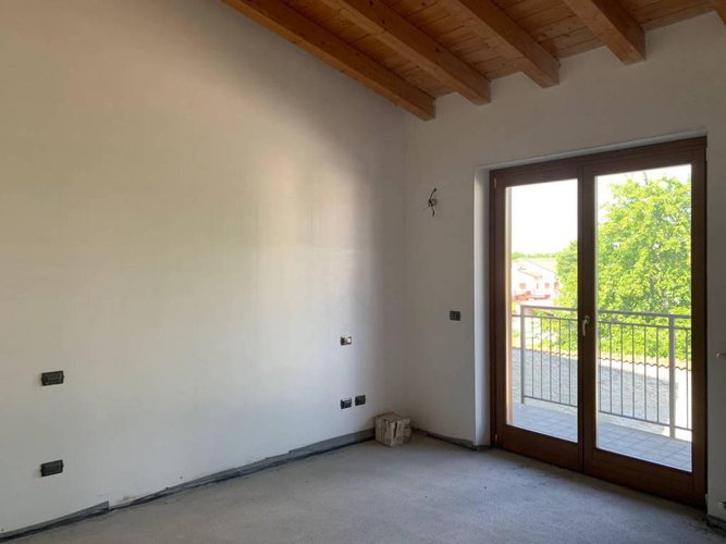 TRILOCALE RECENTE MAI ABITATO Calcio