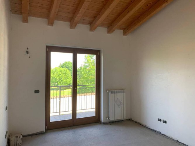 TRILOCALE RECENTE MAI ABITATO Calcio