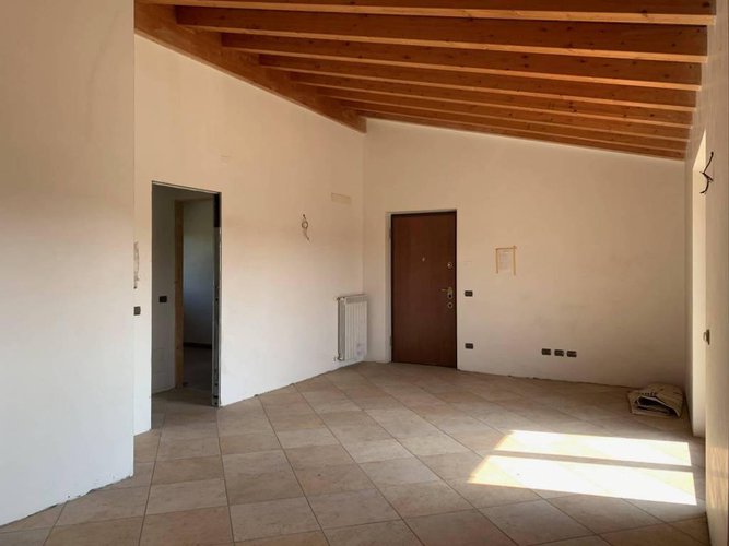 TRILOCALE RECENTE MAI ABITATO Calcio