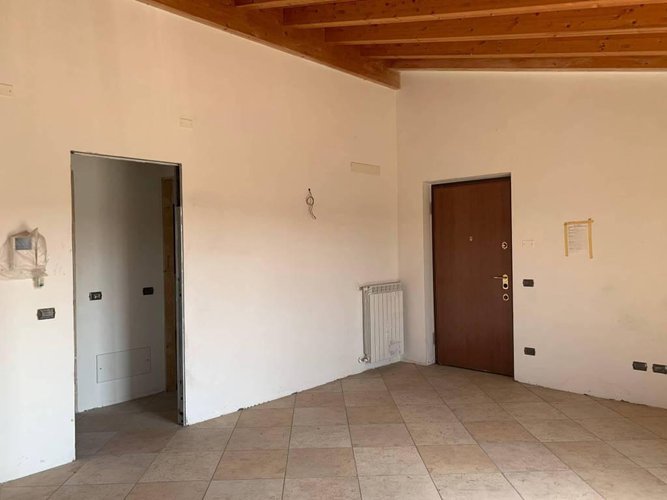 TRILOCALE RECENTE MAI ABITATO Calcio