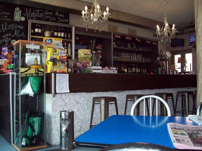 VENDESI ATTIVITA' BAR Fara Olivana con Sola