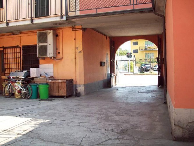 VENDESI ATTIVITA' BAR Fara Olivana con Sola