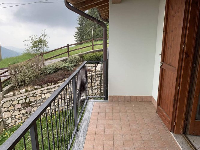 VILLA A SCHIERA Adrara San Martino