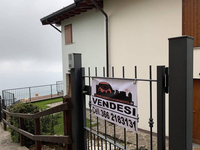 VILLA A SCHIERA Adrara San Martino