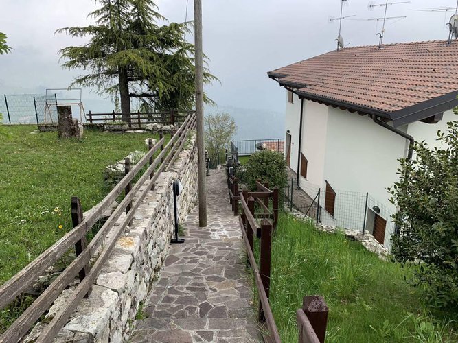 VILLA A SCHIERA Adrara San Martino