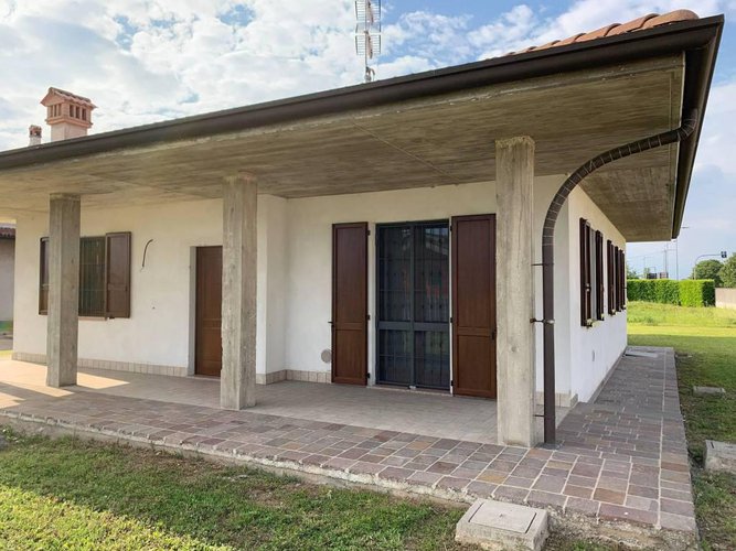 VILLA SINGOLA A COVO Covo