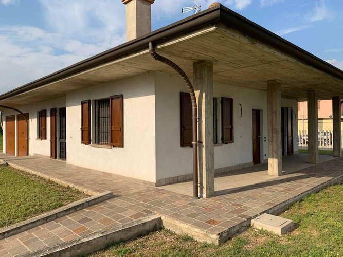 VILLA SINGOLA A COVO Covo