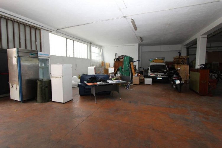 CAPANNONE IN VENDITA A TELGATE Telgate