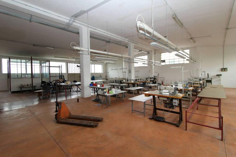 CAPANNONE IN VENDITA A TELGATE Telgate