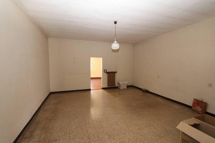 ESCLUSIVA CASA DI CORTE COMPOSTA DA DUE APPARTAMENTI