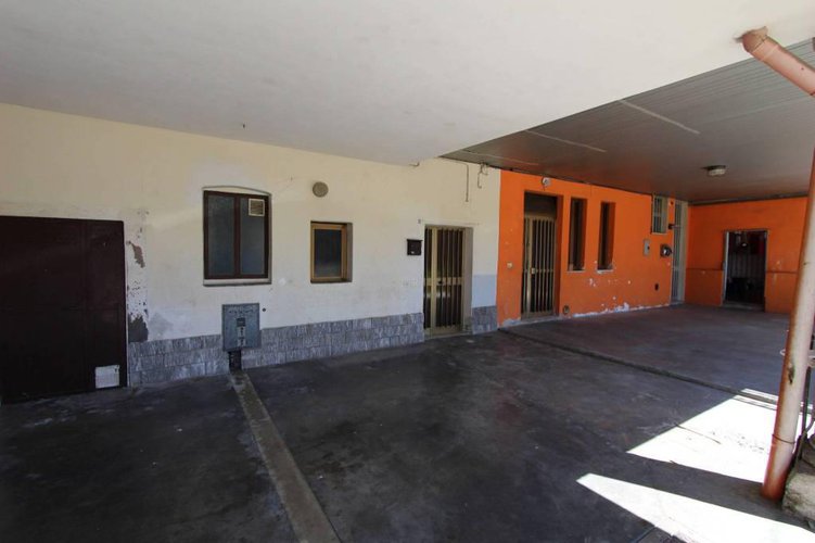 ESCLUSIVA CASA DI CORTE COMPOSTA DA DUE APPARTAMENTI Palosco