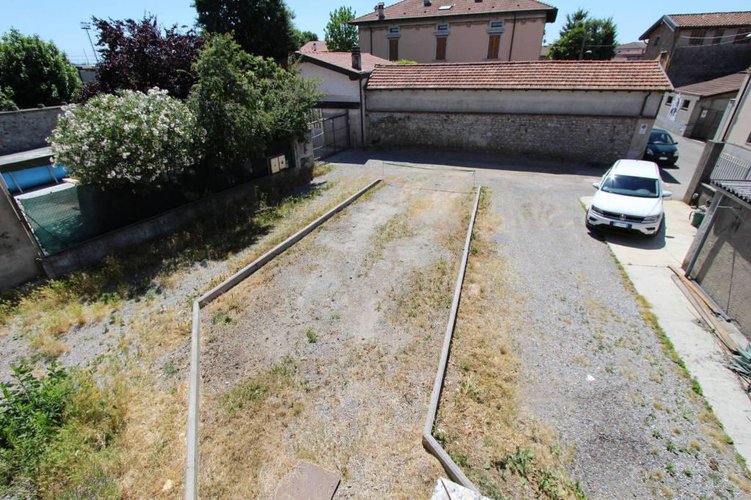 ESCLUSIVA CASA DI CORTE COMPOSTA DA DUE APPARTAMENTI Palosco